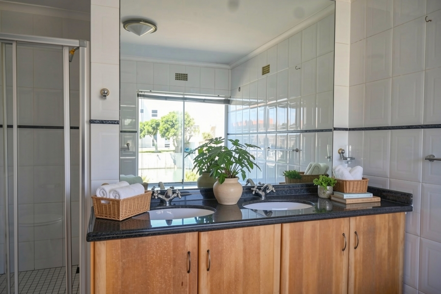 3 Bedroom Property for Sale in Harbour Island Western Cape